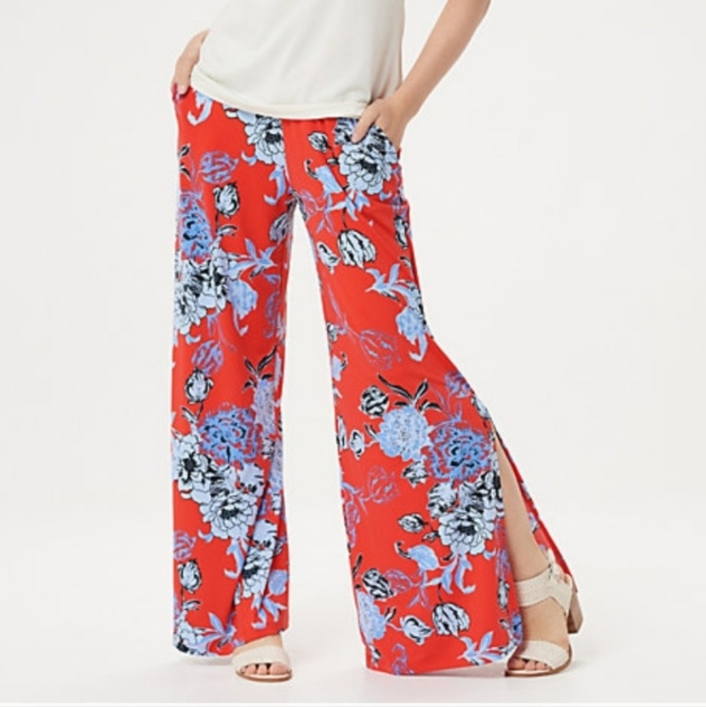 G.I.L.I Floral Wide-Leg Pants With Slits - Red With Blue Flowers Size Medium